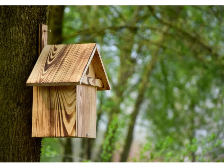 Dobar Geflammter Nistkasten mit Anflugleiste 23,5 cm x 17,5 cm x 33 cm Kiefer* Vogelbedarf