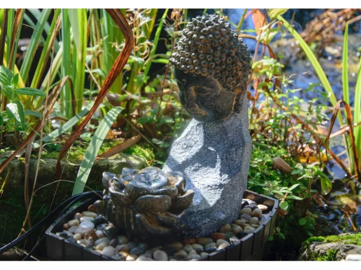 Dobar Zimmerbrunnen Buddha Lotusblüte in Steinoptik mit Deko-Steinen