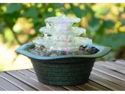 Dobar Zimmerbrunnen Kaskade Blüte dreistufig in Metallic-Optik mit Deko-Steinen* Zimmerbrunnen