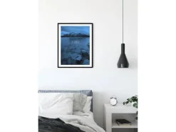 Komar Wandbild Word Lake Blue 40 x 50 cm* Bilder