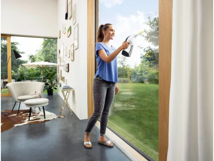 Kärcher Akku-Fenstersauger WV 6 Plus* Reinigung