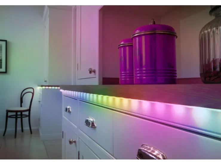 LEDVANCE LED-Streifen Neon Flex USB mit Fernbedienung 4 W RGB 210 cm* Vitrinen