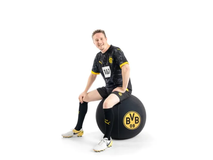 Sitting Ball Hocker BVB VIP 120 l Schwarz* Sitzsäcke