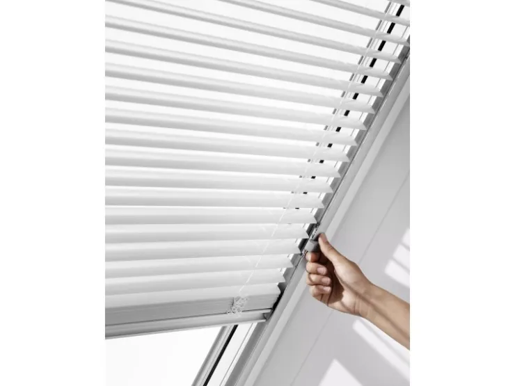 Velux Jalousie Manuell PAL P31 7001S 94 cm x 60 cm Weiß